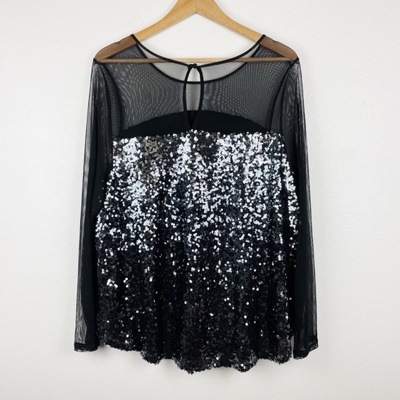 ‼️SOLD‼️Torrid Sequin Mesh Top - Picture 2 of 8